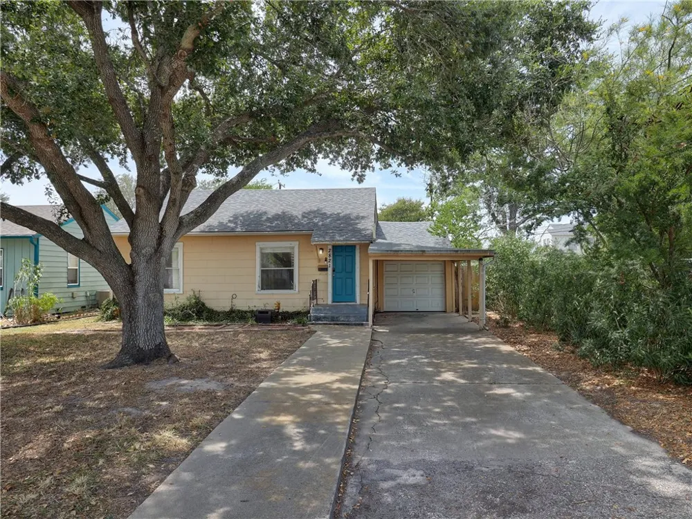 2821 Topeka Street Corpus Christi, TX 78404