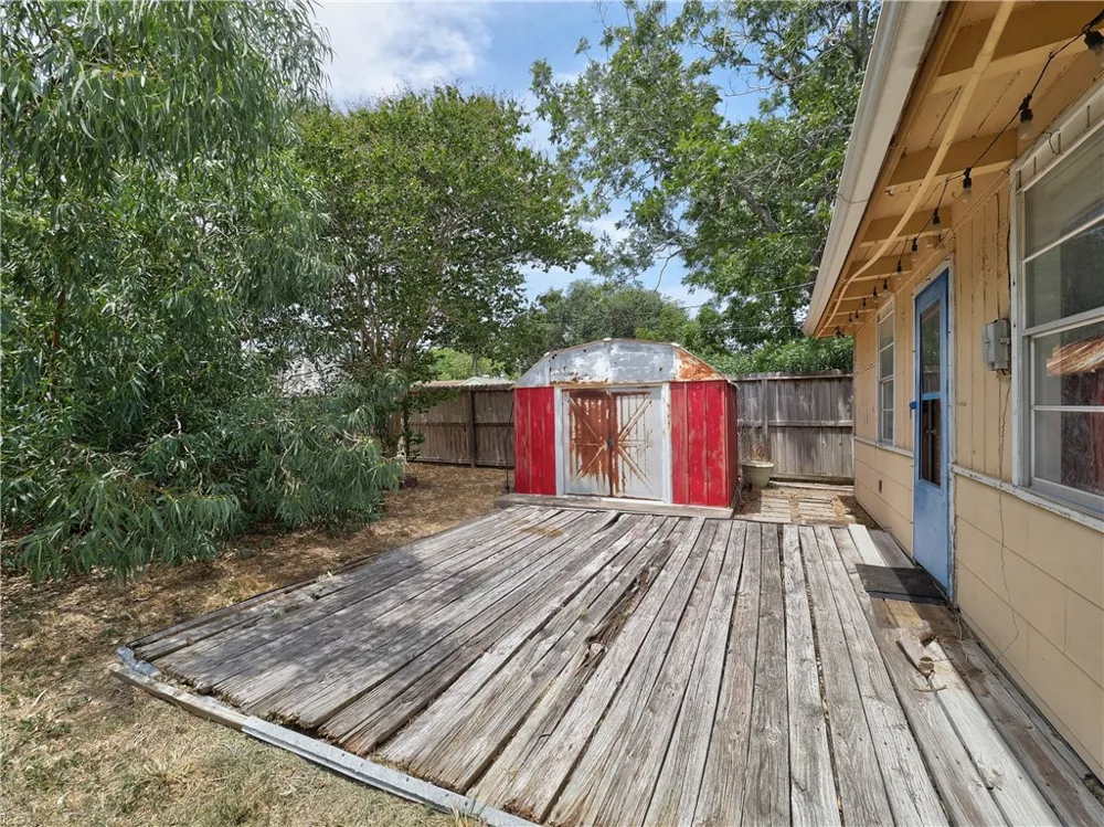 2821 Topeka Street Corpus Christi, TX 78404