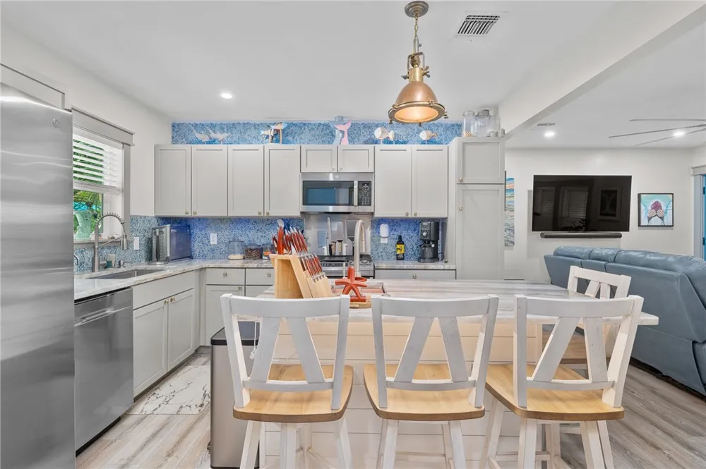 202 S 7th Street Rockport, TX 78382
