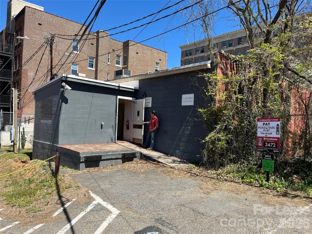 71B Market Street Asheville, NC 28801