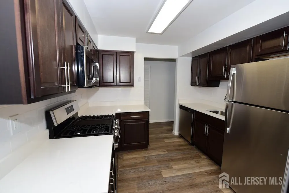302 Hidden Village Drive Perth Amboy, NJ 08861