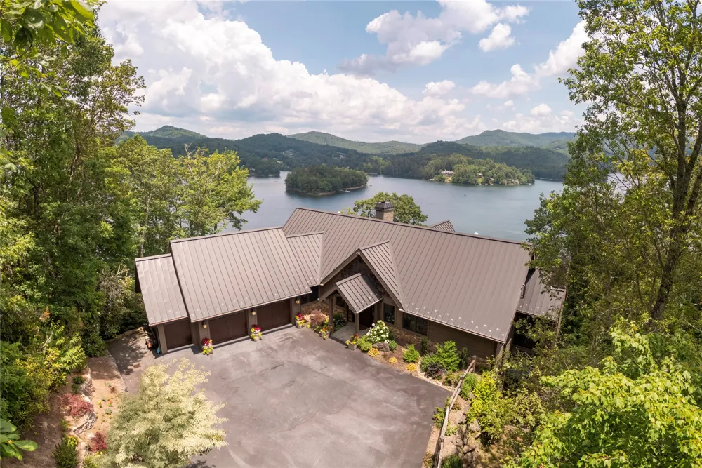 541 Summer Hill Road Cullowhee, NC 28723