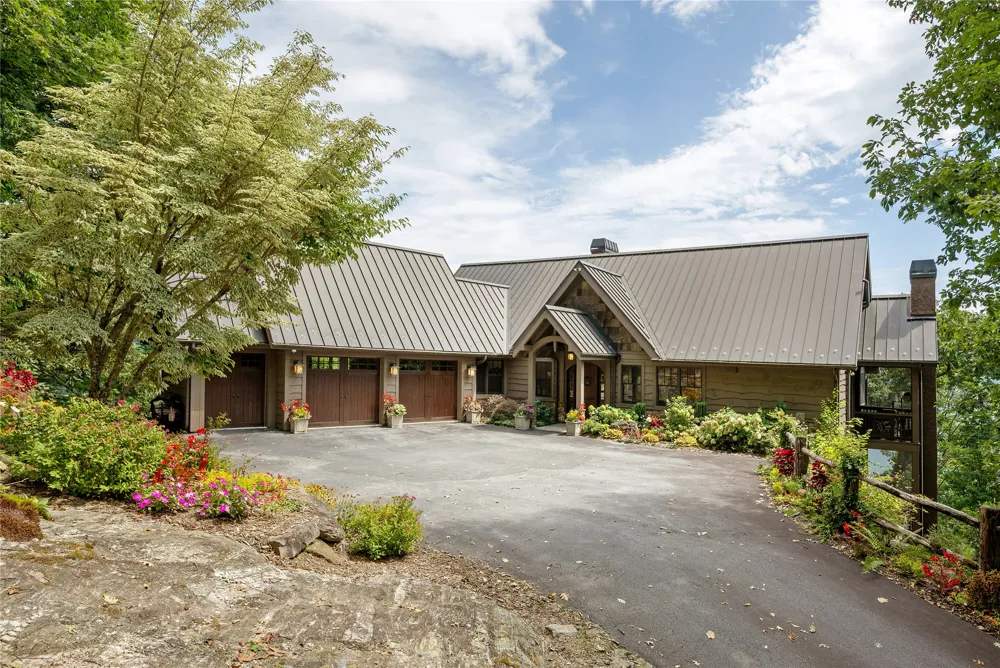 541 Summer Hill Road Cullowhee, NC 28723