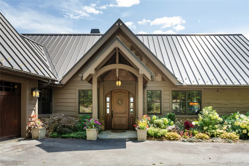 541 Summer Hill Road Cullowhee, NC 28723