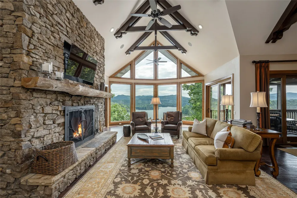 541 Summer Hill Road Cullowhee, NC 28723