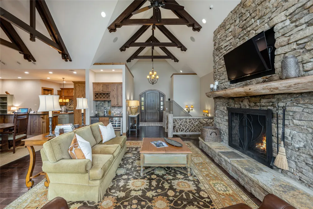 541 Summer Hill Road Cullowhee, NC 28723