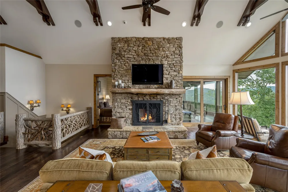541 Summer Hill Road Cullowhee, NC 28723