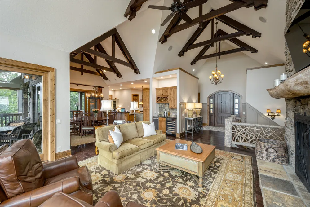 541 Summer Hill Road Cullowhee, NC 28723