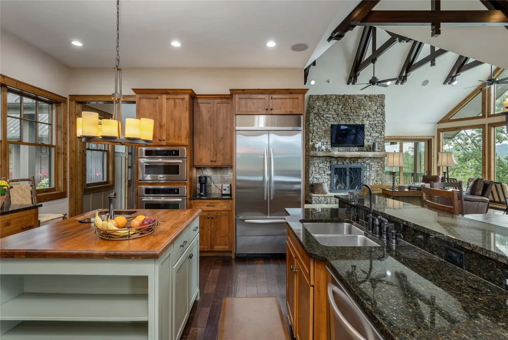 541 Summer Hill Road Cullowhee, NC 28723