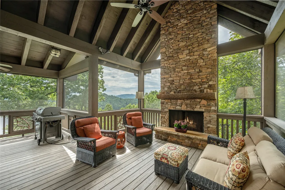 541 Summer Hill Road Cullowhee, NC 28723