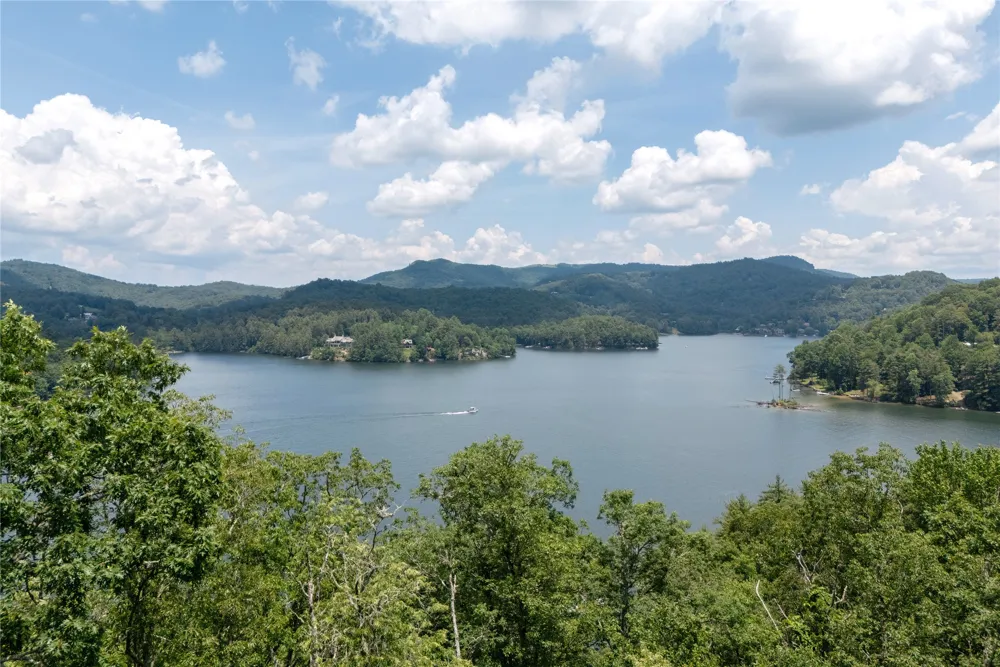 541 Summer Hill Road Cullowhee, NC 28723