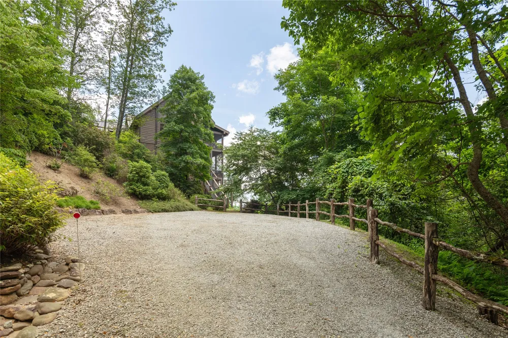 541 Summer Hill Road Cullowhee, NC 28723