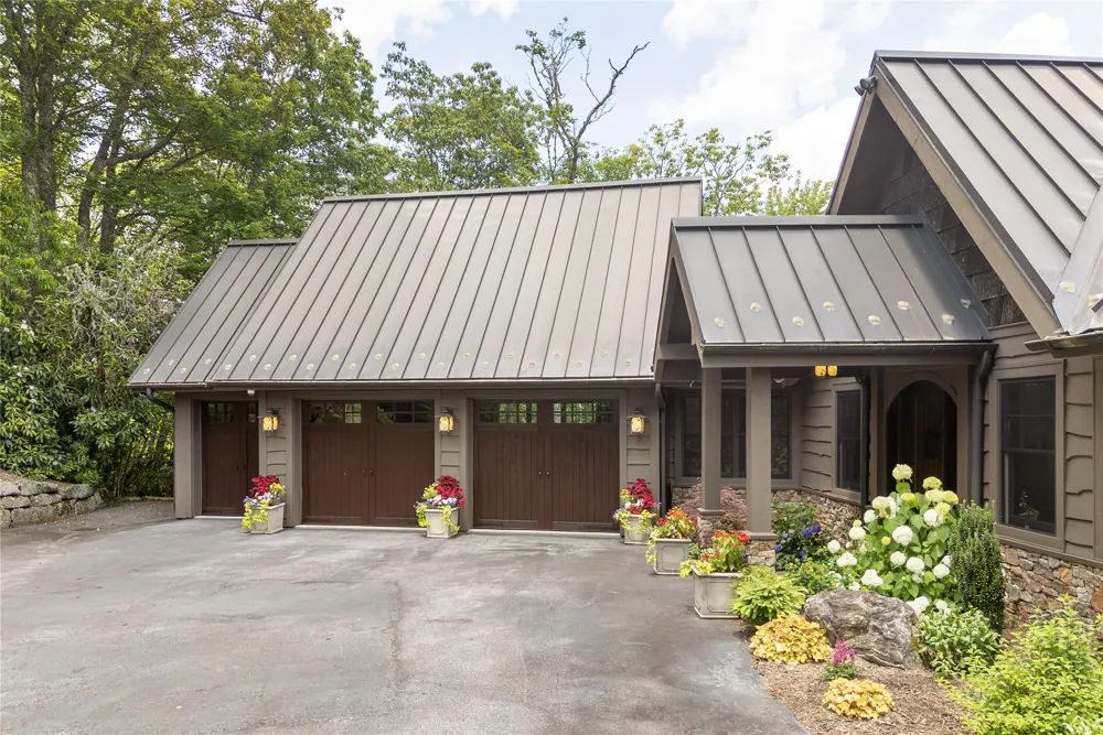 541 Summer Hill Road Cullowhee, NC 28723