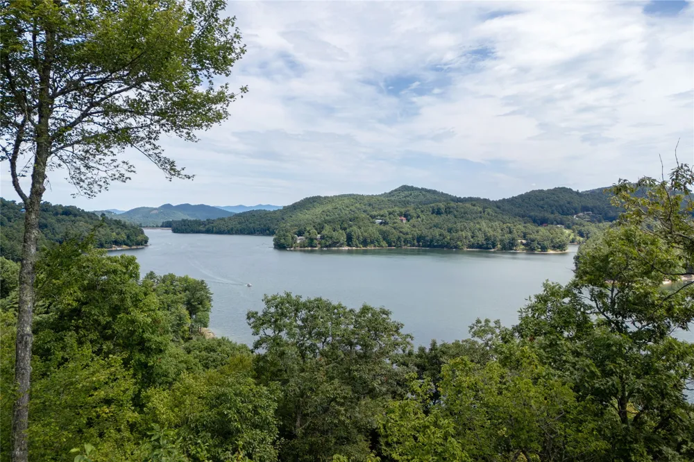 541 Summer Hill Road Cullowhee, NC 28723