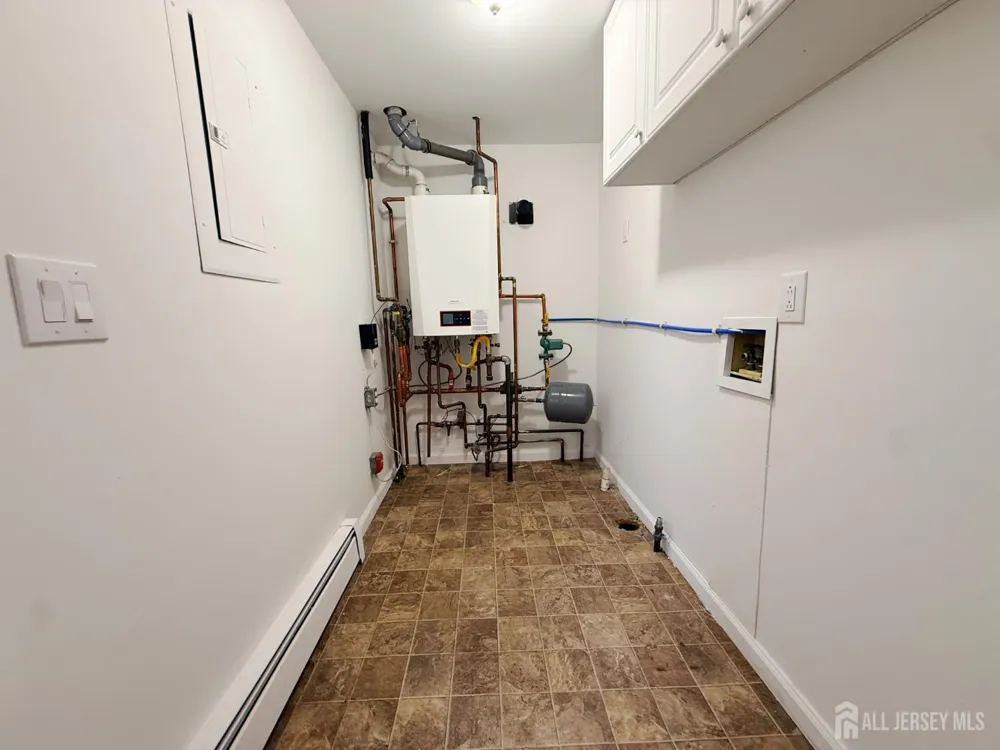 1 Johns Place Helmetta, NJ 08828