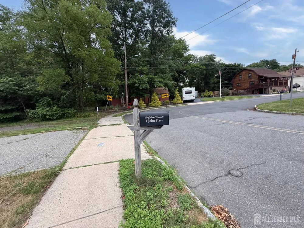 1 Johns Place Helmetta, NJ 08828