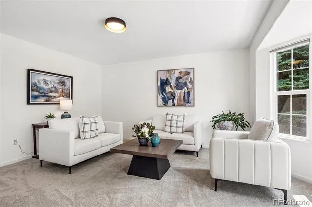 6129 S Newark Way Englewood, CO 80111