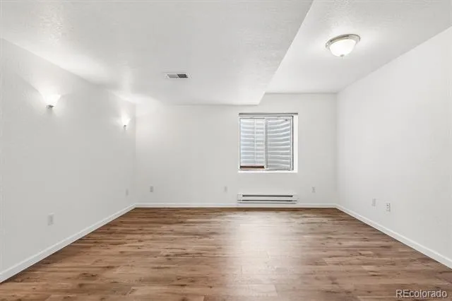 6129 S Newark Way Englewood, CO 80111