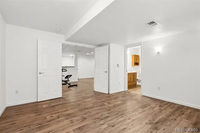 6129 S Newark Way Englewood, CO 80111