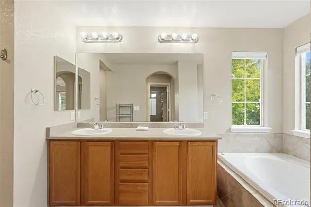 10566 Wildhurst Circle Highlands Ranch, CO 80126
