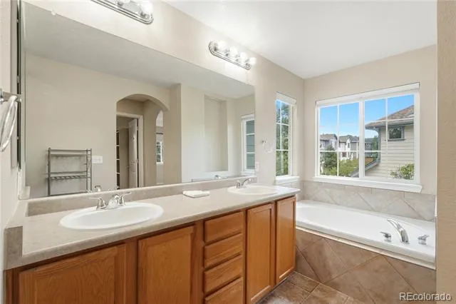 10566 Wildhurst Circle Highlands Ranch, CO 80126