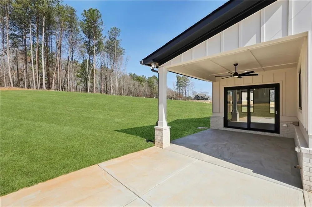 93 Rocky Ridge Way Auburn, GA 30011