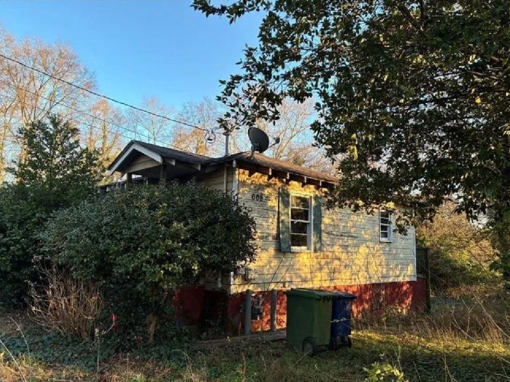 608 E Wall Street Griffin, GA 30223
