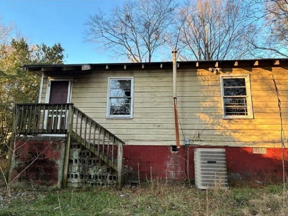608 E Wall Street Griffin, GA 30223