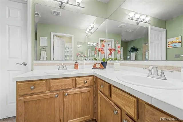 4 Whitehaven Circle Highlands Ranch, CO 80129