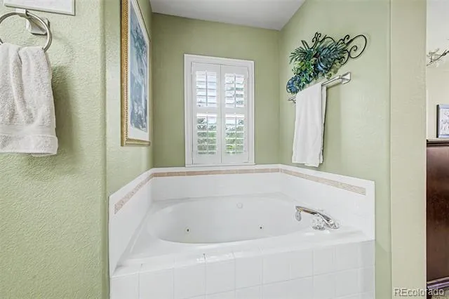 4 Whitehaven Circle Highlands Ranch, CO 80129