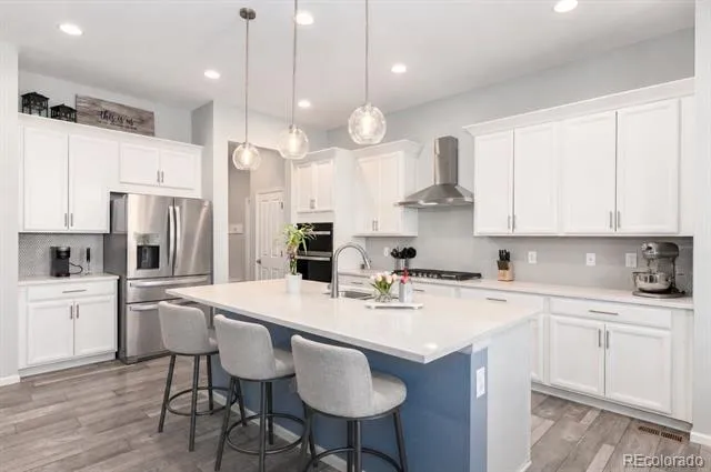 6807 S Riverwood Way Aurora, CO 80016