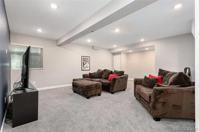 6807 S Riverwood Way Aurora, CO 80016