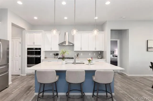 6807 S Riverwood Way Aurora, CO 80016