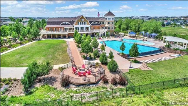 6807 S Riverwood Way Aurora, CO 80016