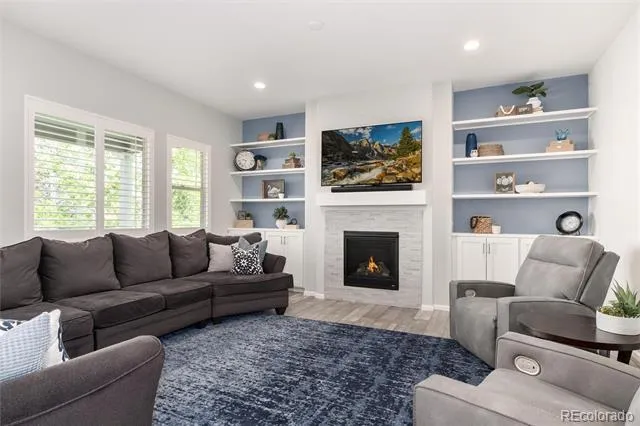 6807 S Riverwood Way Aurora, CO 80016