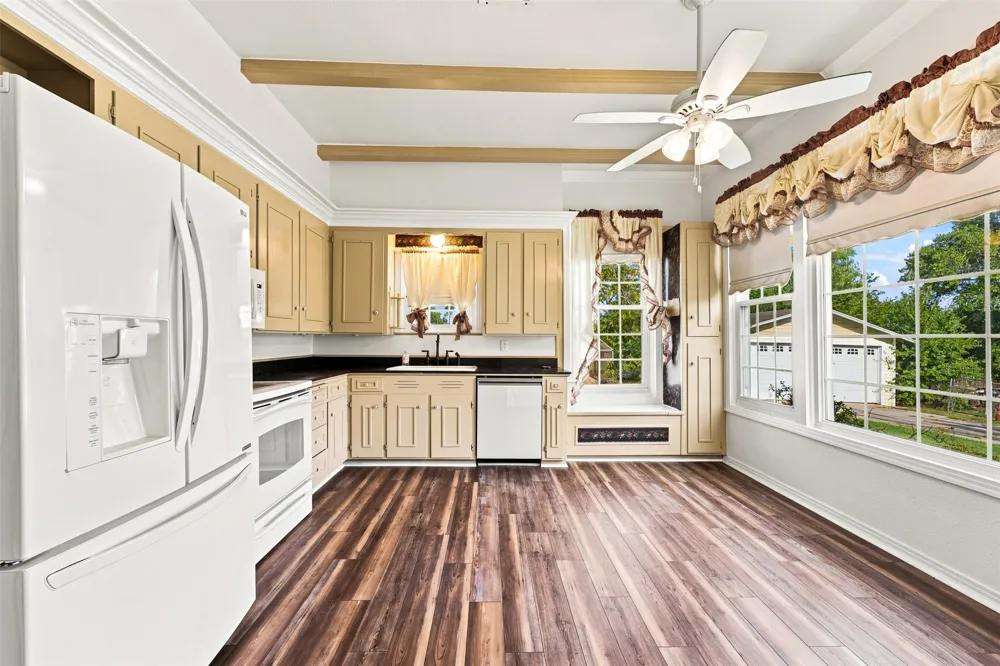 2967 S Old Robinson Road Robinson, TX 76655