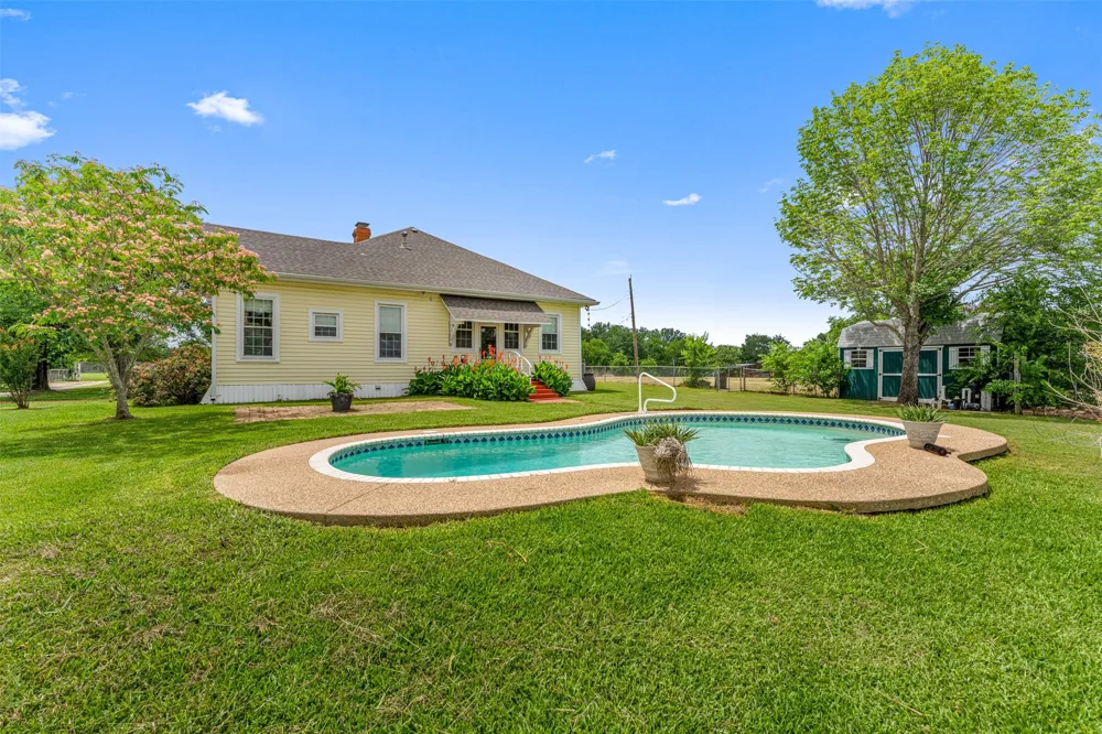 2967 S Old Robinson Road Robinson, TX 76655
