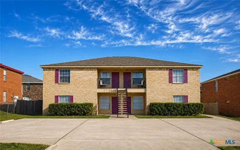 1405 Dugger Circle #A