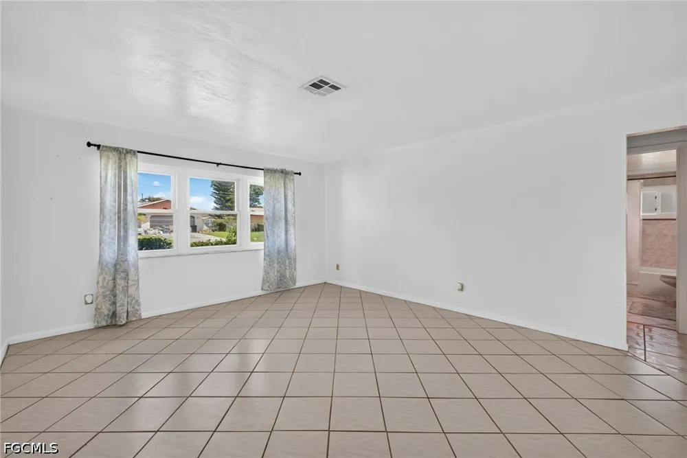 SE 18th Street Cape Coral, FL 33990