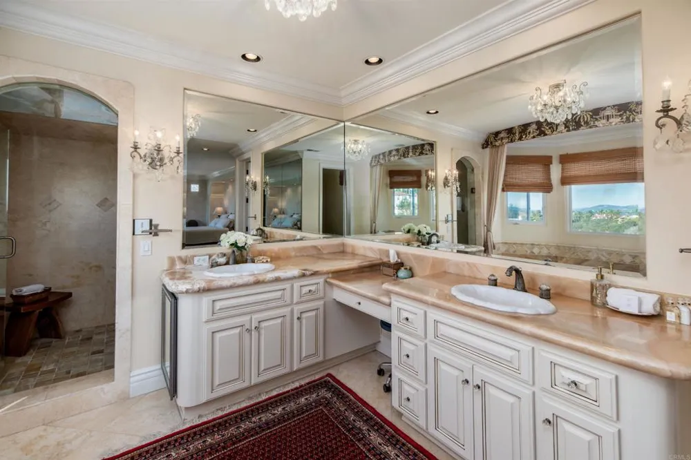 7104 Aviara Drive Carlsbad, CA 92011
