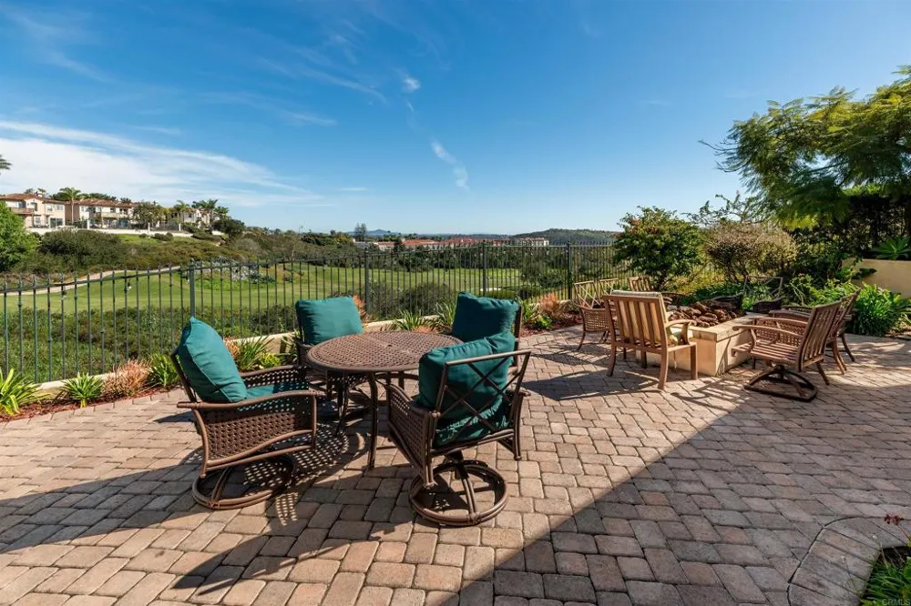 7104 Aviara Drive Carlsbad, CA 92011