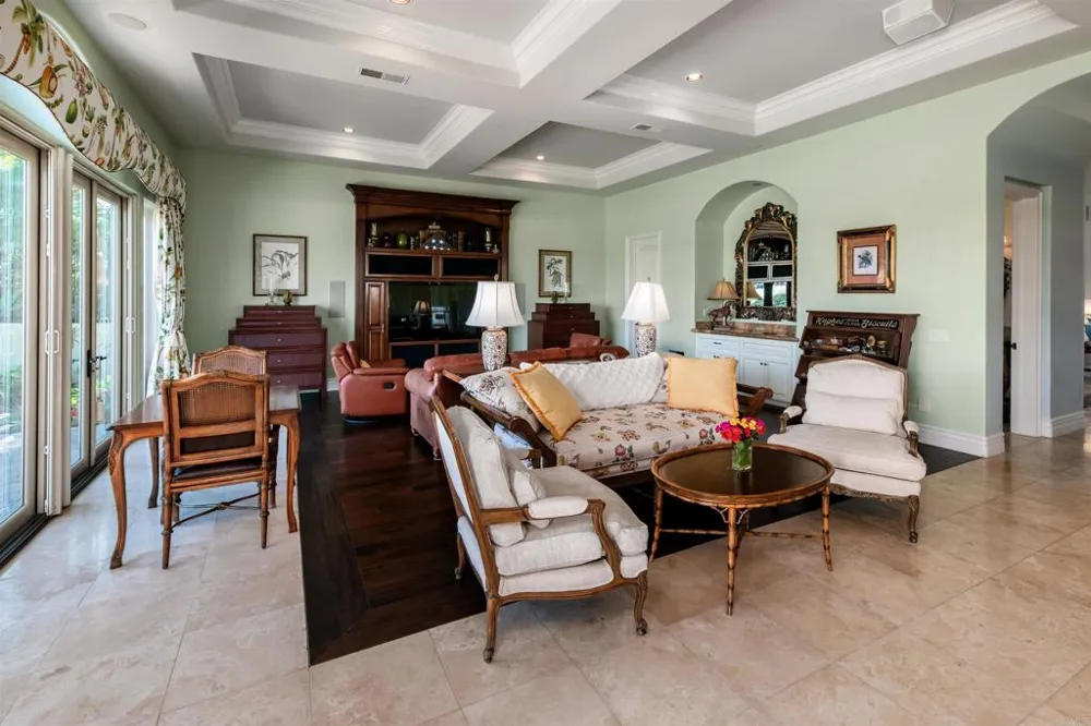 7104 Aviara Drive Carlsbad, CA 92011