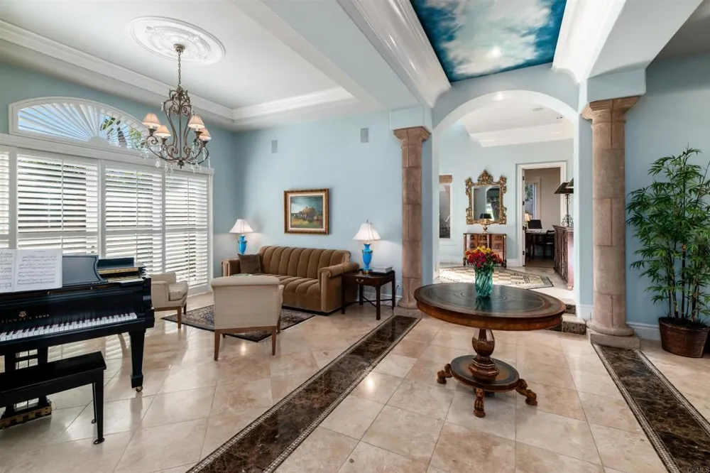 7104 Aviara Drive Carlsbad, CA 92011