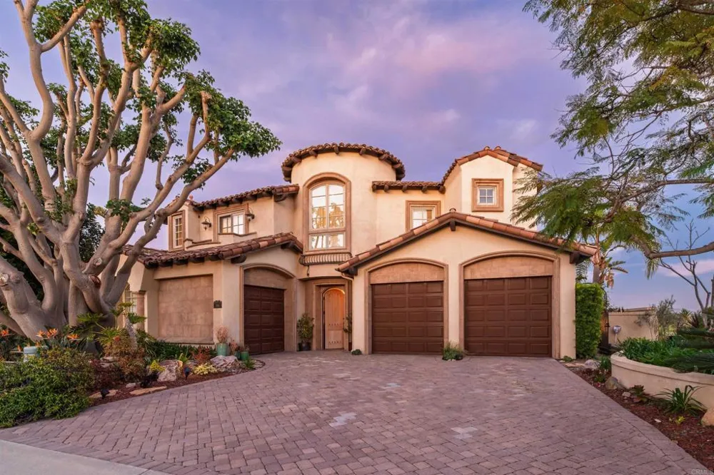 7104 Aviara Drive Carlsbad, CA 92011