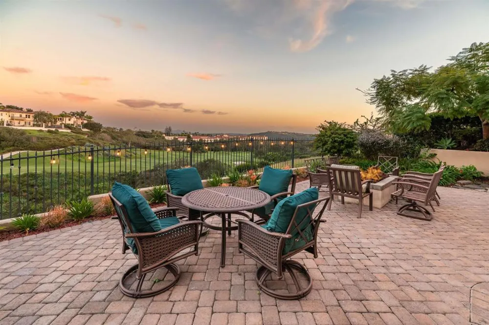 7104 Aviara Drive Carlsbad, CA 92011
