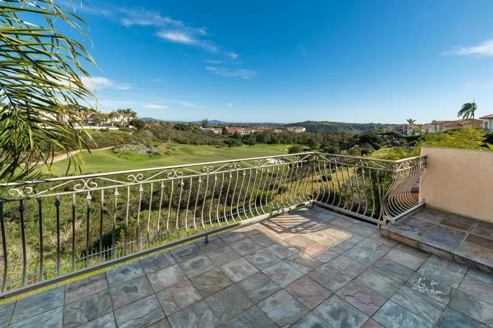 7104 Aviara Drive Carlsbad, CA 92011