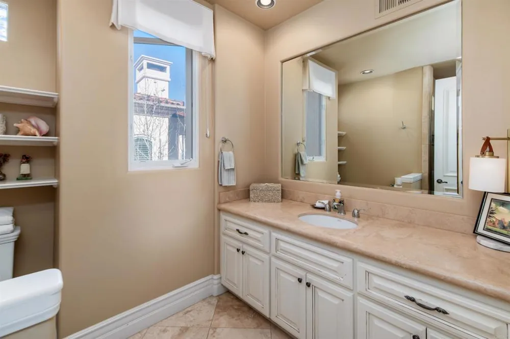 7104 Aviara Drive Carlsbad, CA 92011
