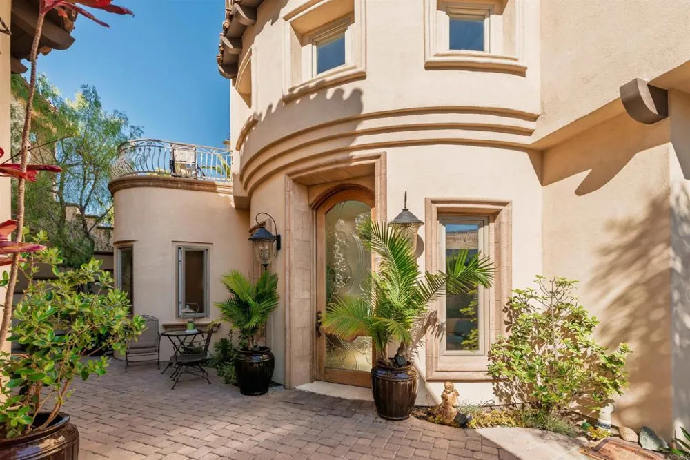 7104 Aviara Drive Carlsbad, CA 92011