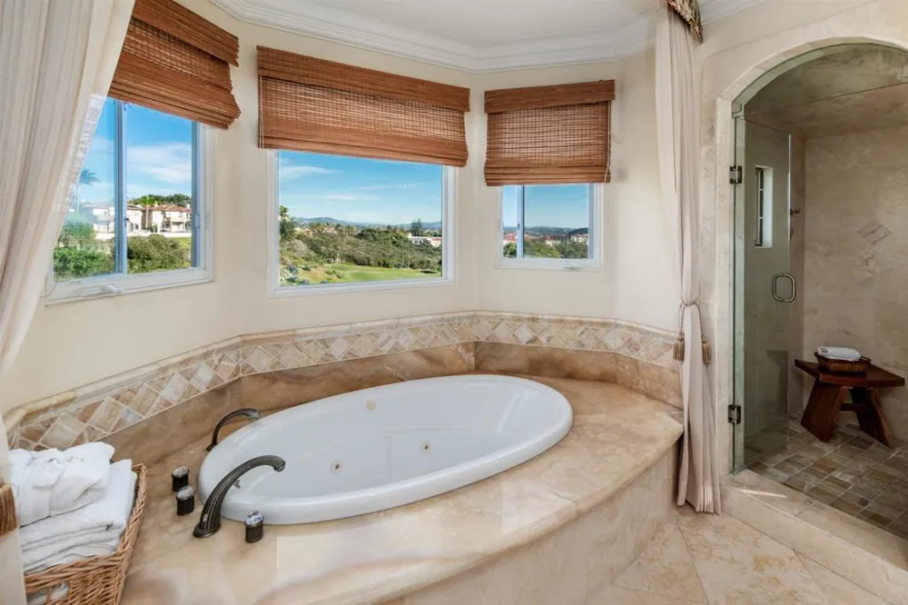 7104 Aviara Drive Carlsbad, CA 92011