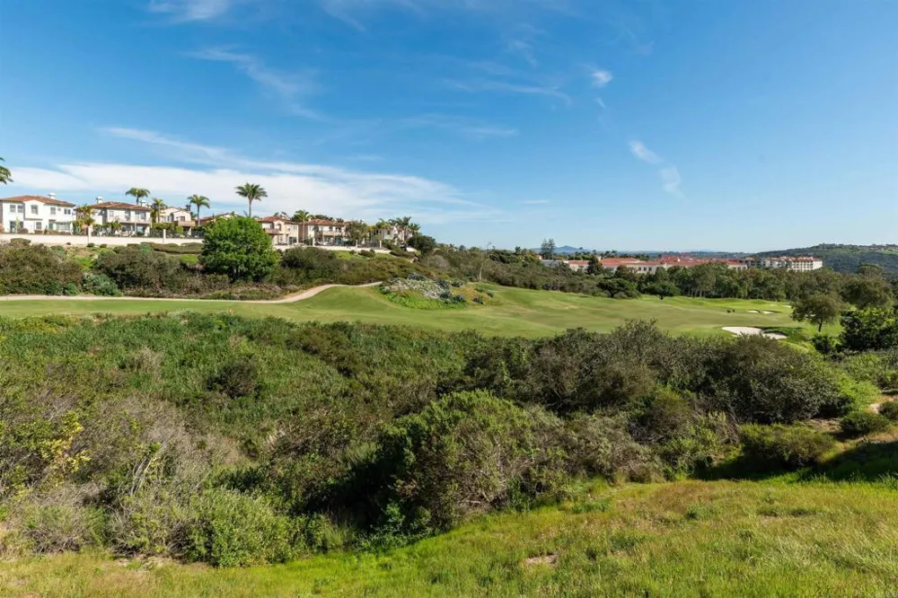 7104 Aviara Drive Carlsbad, CA 92011
